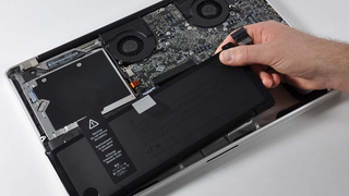 The 17-Inch MacBook Pro (Unibody) Gets Lovingly Gutted